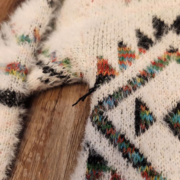 Takara Sweater - Picture 4 of 6